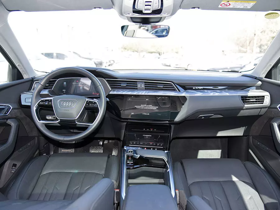 Audi e-tron Sportback 16