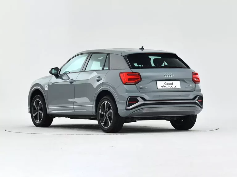 Audi Q2L e-tron 15