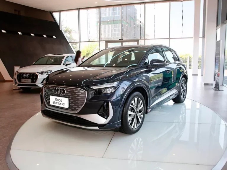 Audi Q4 e-tron kupit v Rossii