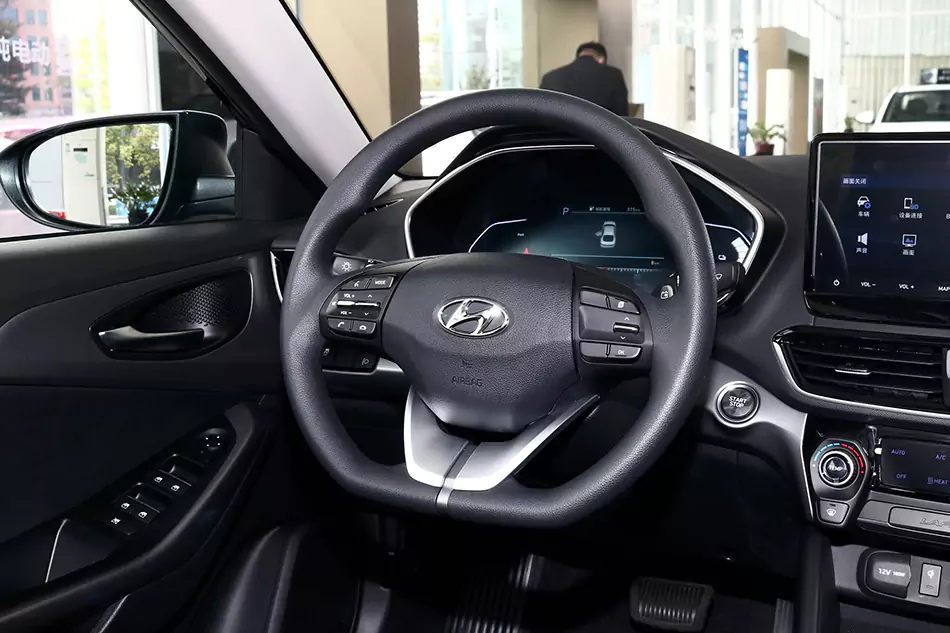 Hyundai Lafesta EV 7
